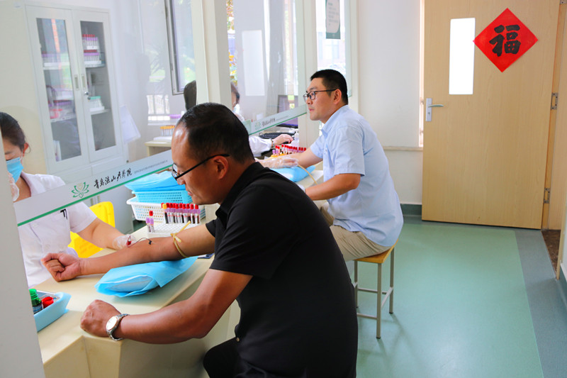 關(guān)愛員工健康 拓展幸?？臻g——中建聯(lián)合工會組織2019年度員工健康體檢(圖2)