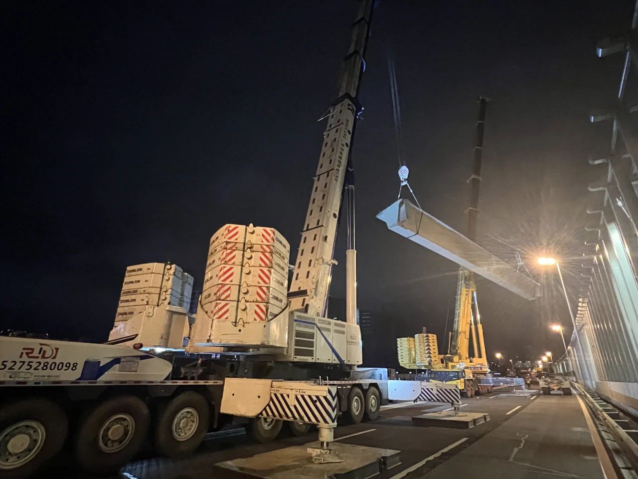 匠心凝筑 | 合肥路下穿青銀高速路基改橋項(xiàng)目東幅橋架梁工程順利完工(圖4) 匠心凝筑 | 合肥路下穿青銀高速路基改橋項(xiàng)目東幅橋架梁工程順利完工(圖4)